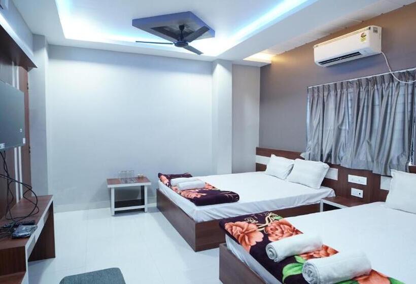 디럭스 4인 룸, Diya Lodge !! Near Toy Train Park !! New Digha !!