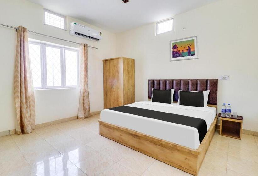 Трехместный Номер Классика, Fabhotel White Retreat Inn