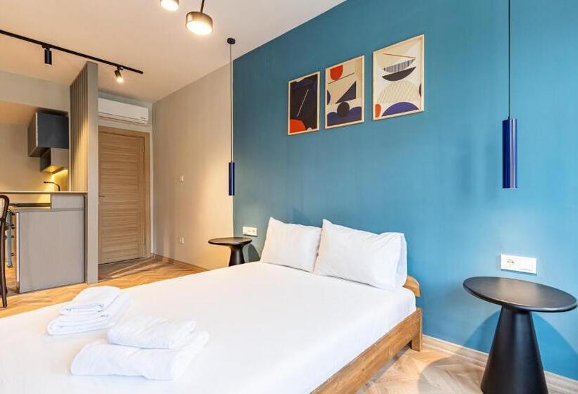 スタンダードトリプルルーム, Vefa Apartments
