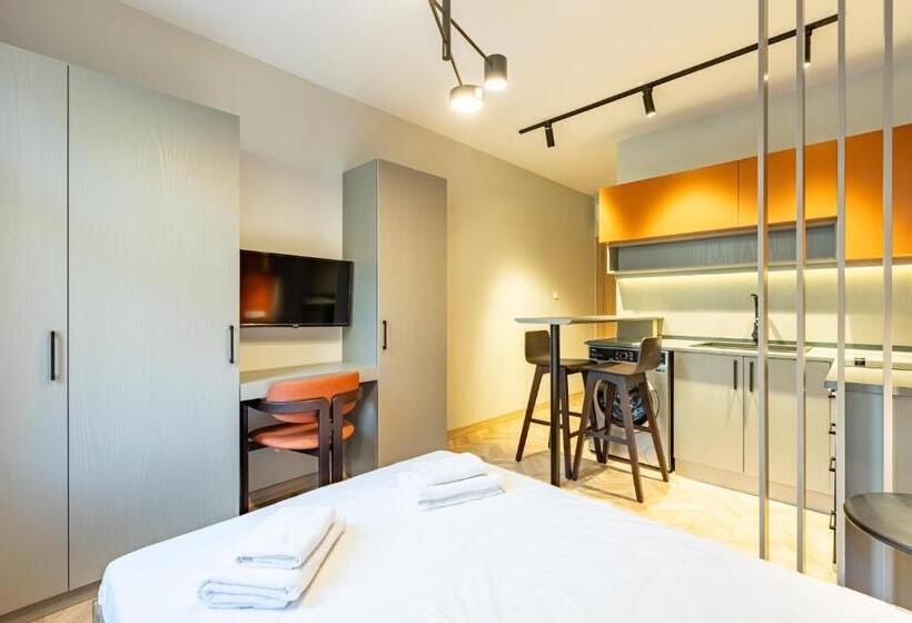 スタンダードトリプルルーム, Vefa Apartments