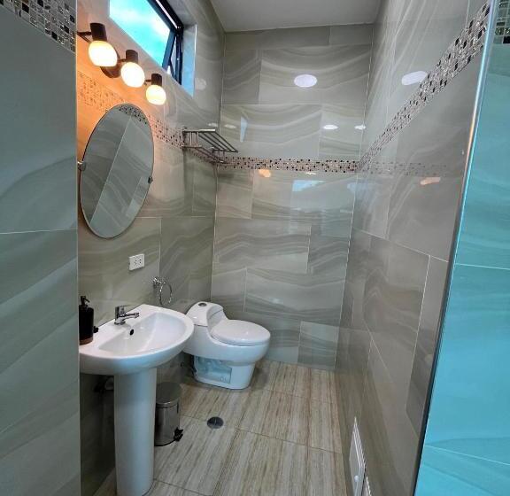 이코노미 룸, Caruzo Hotel And Suites