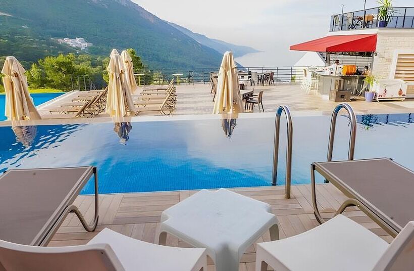 Standard swim-up room, Ramada by Wyndham Fethiye Oludeniz