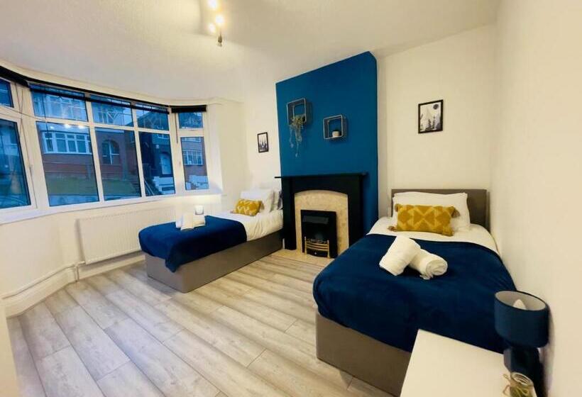 חדר דלוקס, Sariyu Space Luton