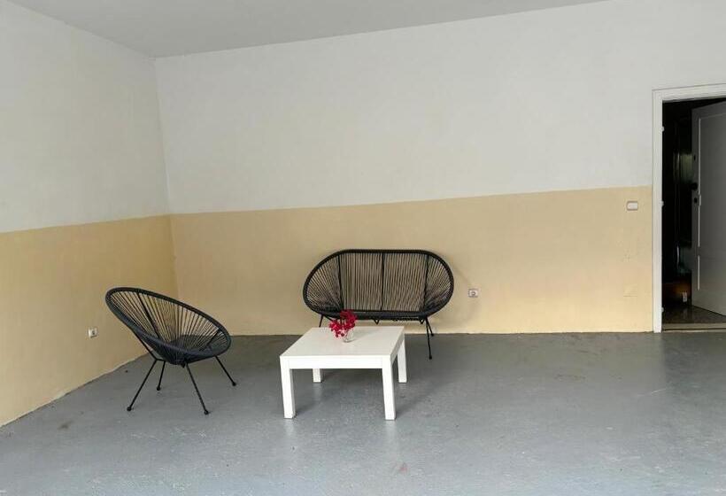 اتاق استاندارد با بالکن, Techas Mansion Guesthouse