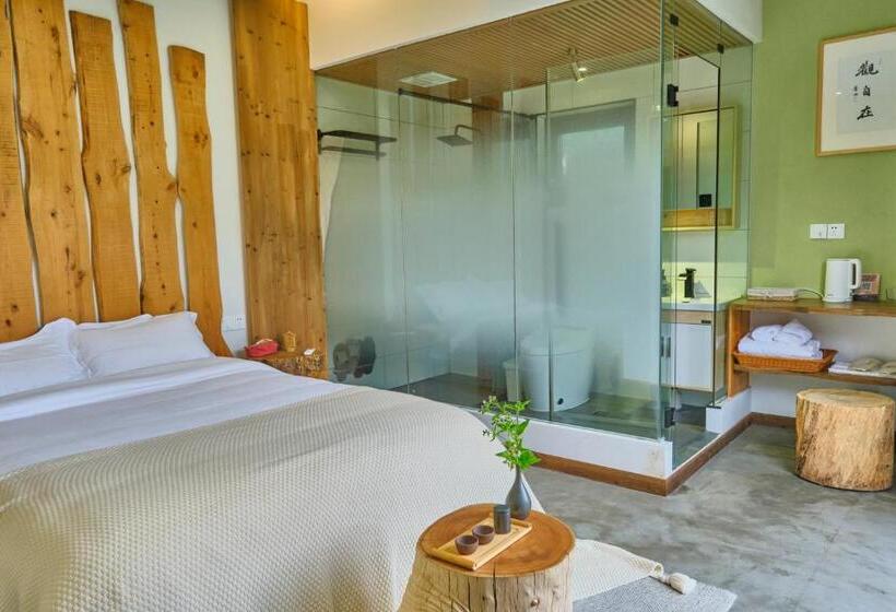 Номер Стандарт с Балконом, Nature Cure Village Lodge 婺源自在舍民宿