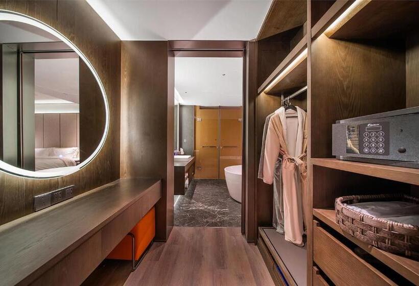 سوییت سوپریور, Howard Johnson Royal Hotel Shenzhen