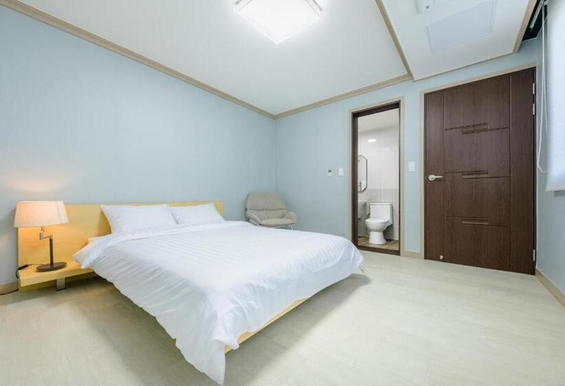 Четырехместный Номер Стандарт, Jeju Aewol Hongsland Pension