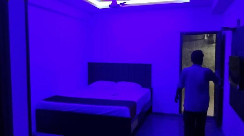 Номер Deluxe Кровать Кинг, Riya Residency