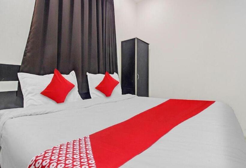 Трехместный Номер Классика, Oyo Hotel Grand Inn