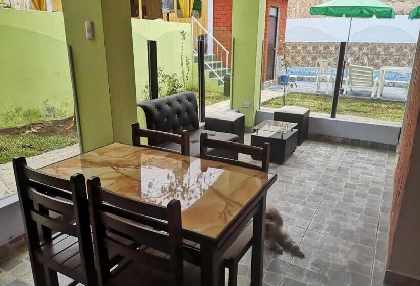 شقة غرفة واحدة مطلة على حمام السباحة, Hostal Sol De Chosica