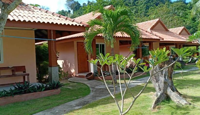 Бунгало Стандарт, Koh Ngai Kaimuk Thong Resort