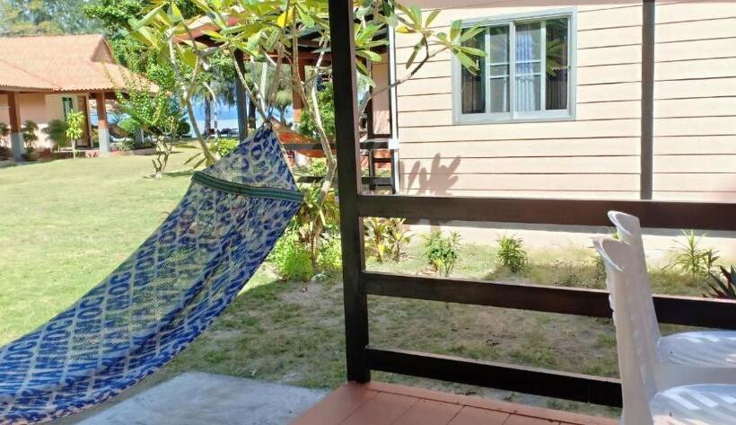 Standard bungalow with terrace, Koh Ngai Kaimuk Thong Resort