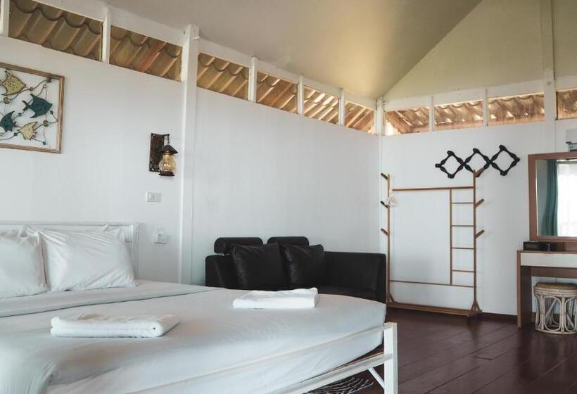 Бунгало Deluxe, Holiday Resort   Sha Plus