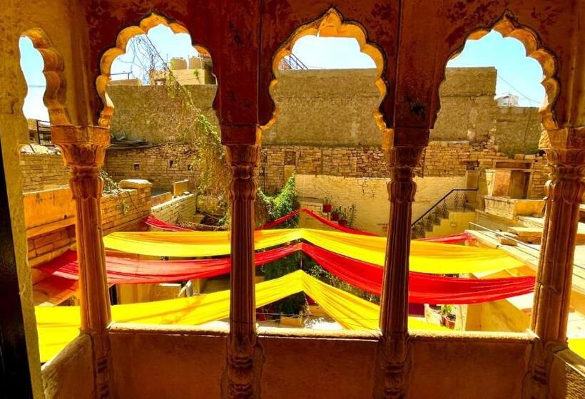 Номер Стандарт с Балконом, Lotus Haveli