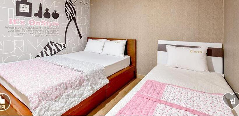 اتاق لوکس سه تخته, Happy Q Motel