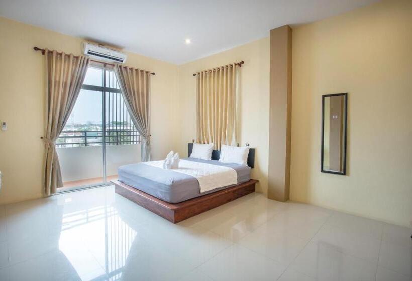 Президентский Люкс, Aura Residence
