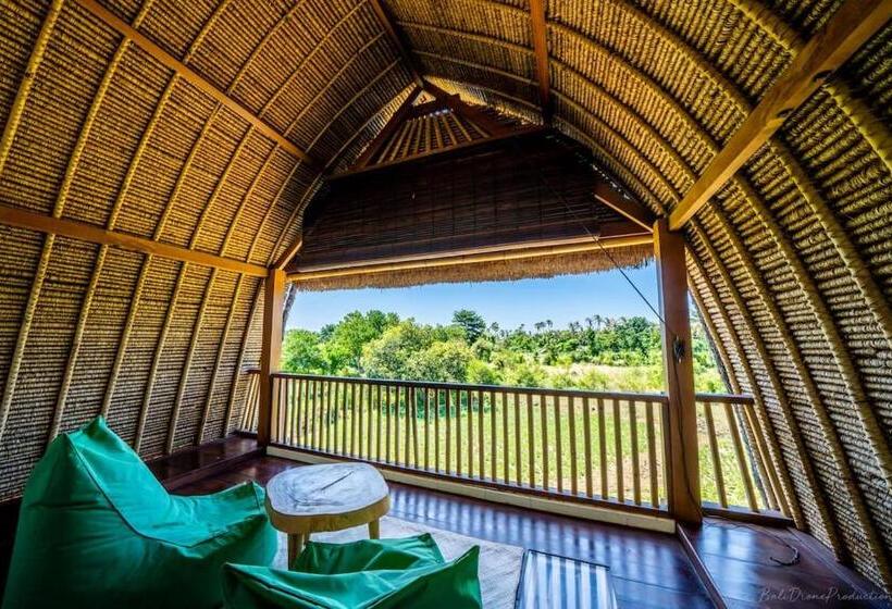 Семейное Бунгало, Bunga Laut Bungalow