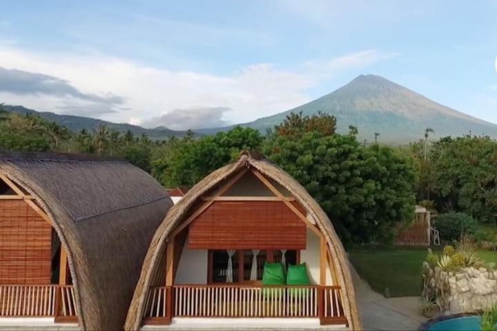 بنگله خانوادگی, Bunga Laut Bungalow