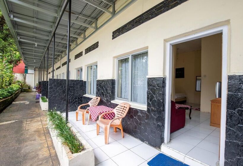 Семейный Номер, Jogja Bukittinggi