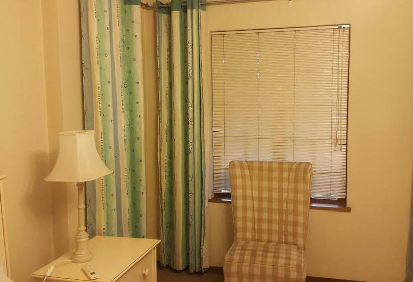 اتاق استاندارد, Albatross B&b