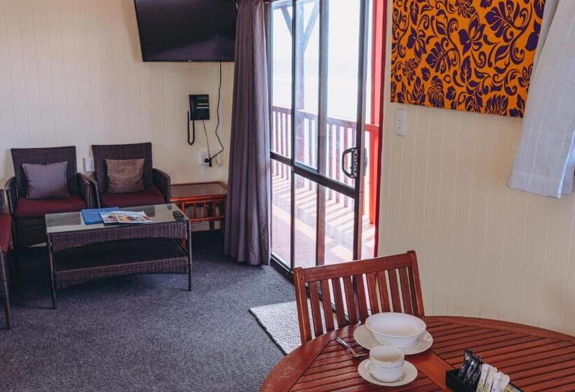 اتاق استاندارد با چشم‌انداز دریا, Kiikii Inn & Suites