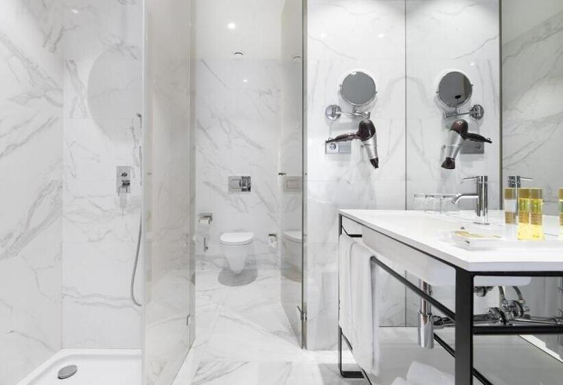 سوییت جونیور, Eurostars Porto Centro
