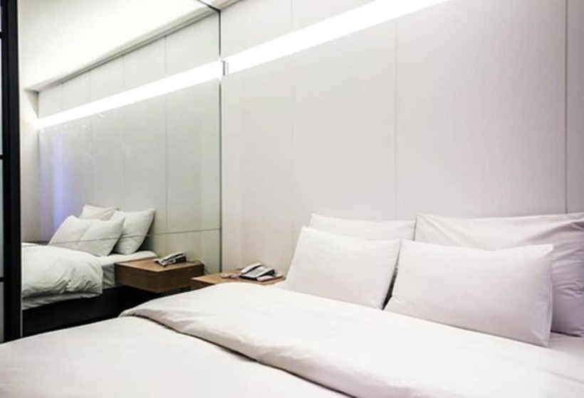Quarto Deluxe, Yeongdeungpo Blvd  Ora