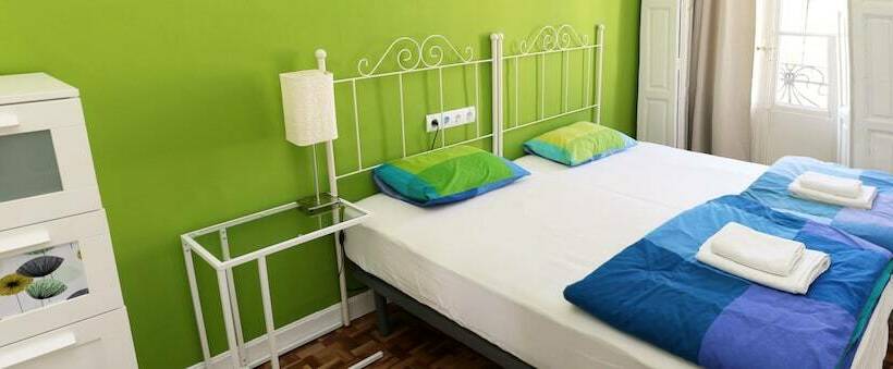 חדר סטנדרט חדר אמבטיה משותף, Leon Hostel