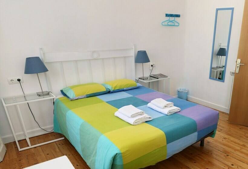 חדר סטנדרט חדר אמבטיה משותף, Leon Hostel