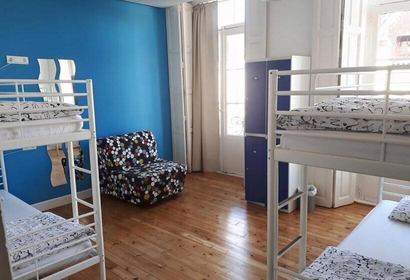 מיטה בחדר משותף, Leon Hostel