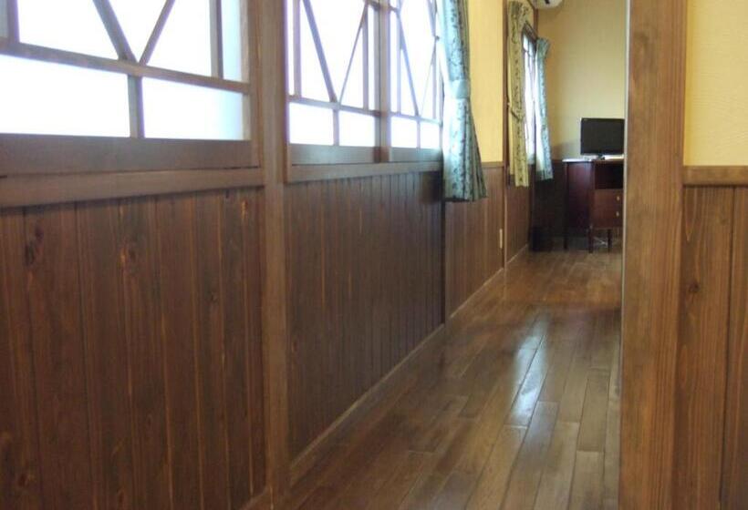 Quarto Familiar Deluxe, Shinseikan