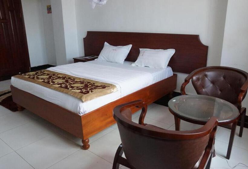 Deluxe Room, Sunrise Hotel Kampala