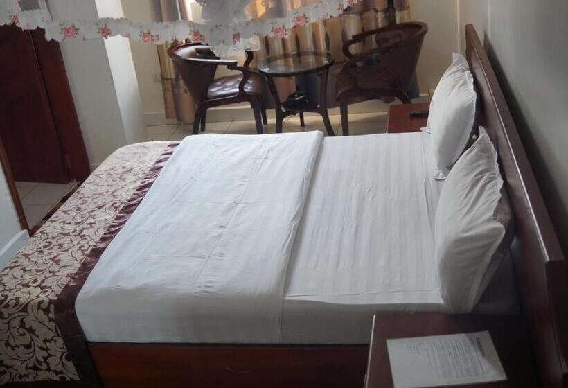 Deluxe Room, Sunrise Hotel Kampala