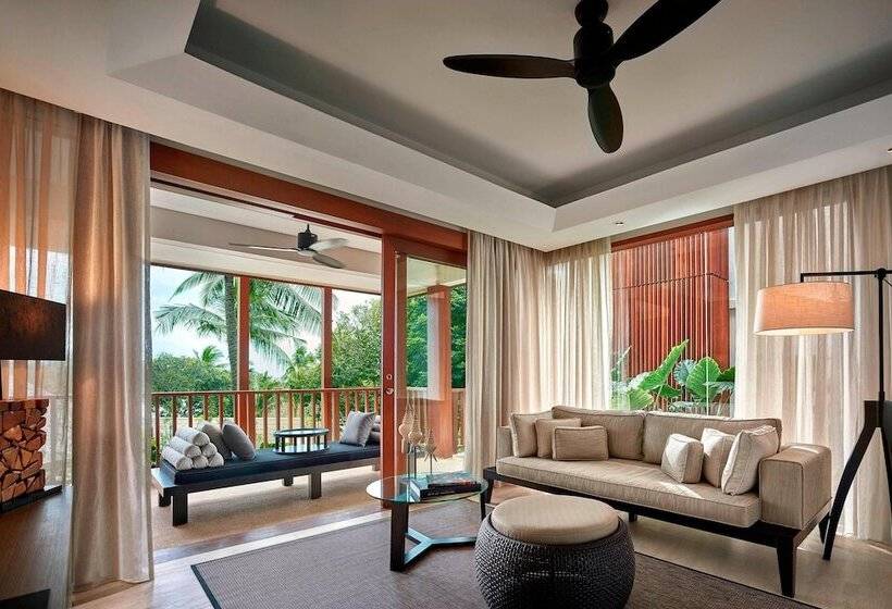 Люкс Вид на Сад, The Ritz Carlton Koh Samui
