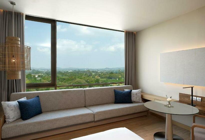 Номер Стандарт, Renaissance Pattaya Resort & Spa
