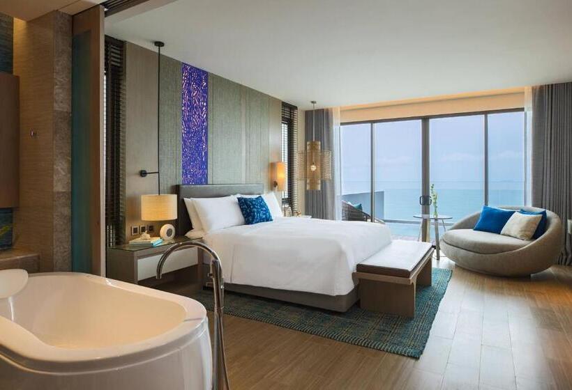 Вилла 2 Спальни Вид на Море, Renaissance Pattaya Resort & Spa