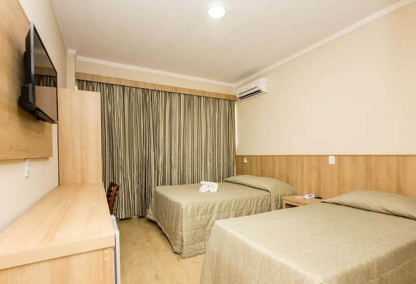 غرفة ديلوكس ثلاثية, Dan Inn Campos Do Jordao