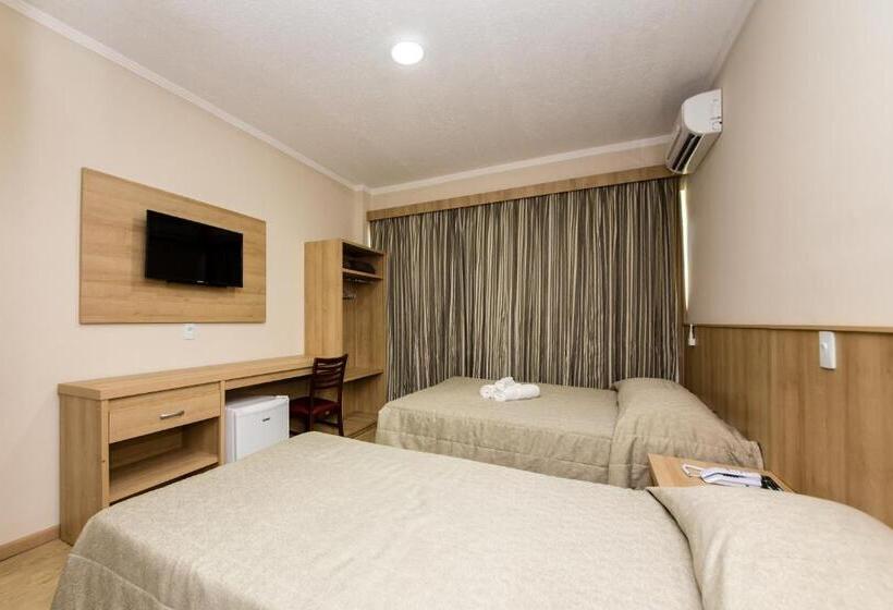 اتاق لوکس, Dan Inn Campos Do Jordao