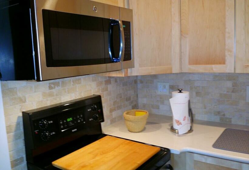 스탠다드 스튜디오 더블 침대, Ann Arbor Bed And Breakfast