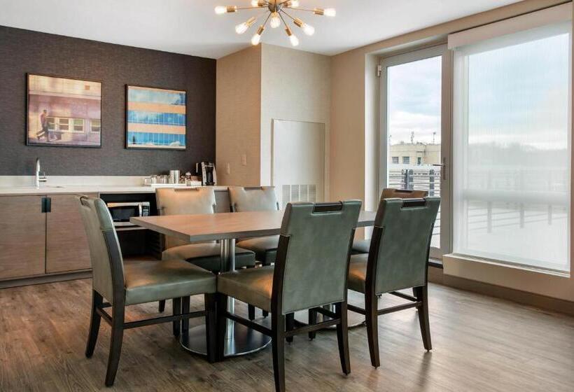 Люкс 2 Спальни, Cambria Hotel Downtown Asheville
