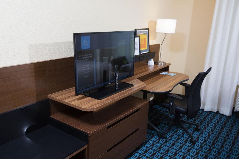 Номер Стандарт Вид на Озеро, Fairfield Inn & Suites By Marriott Detroit Lakes