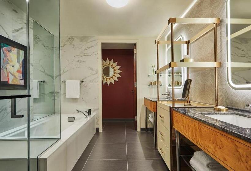חדר סטנדרט עם מיטת קינג, Viceroy Chicago