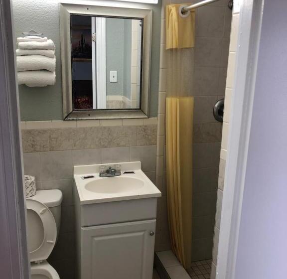 Номер Economy, Budget Inn