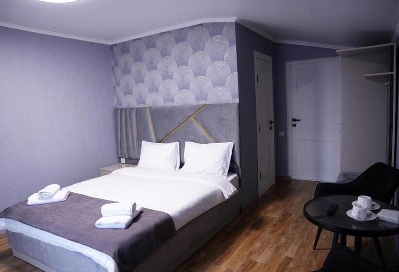 اتاق لوکس با بالکن, Mini Hotel Ocean