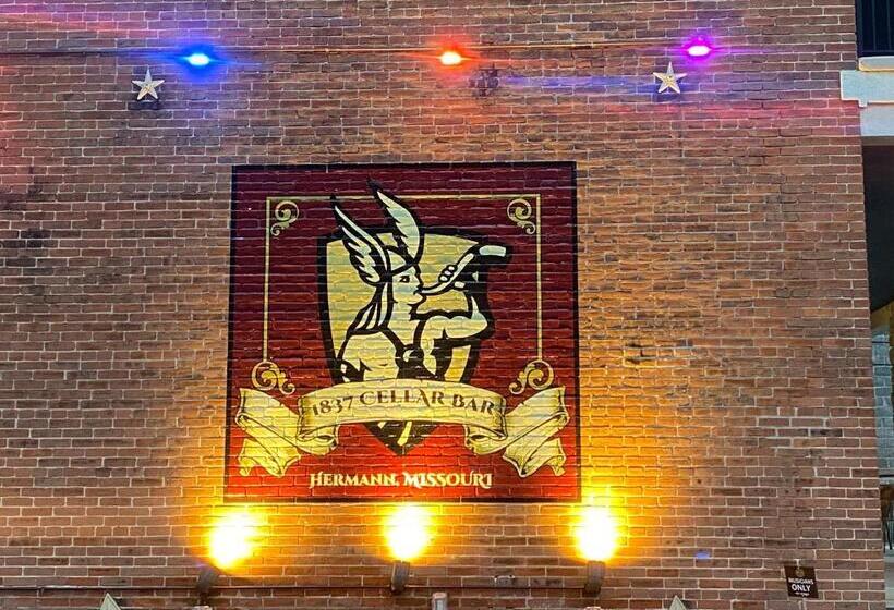 Президентский Люкс, Hermann Crown Suites