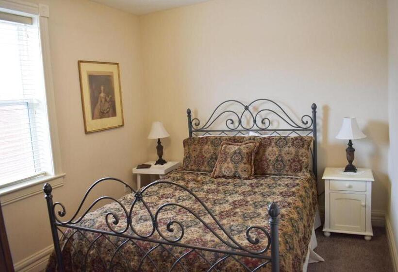Люкс, Hermann Crown Suites