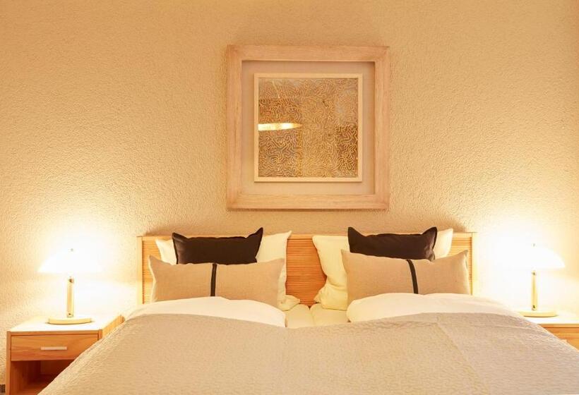 Номер Economy, Fränkischer Hof