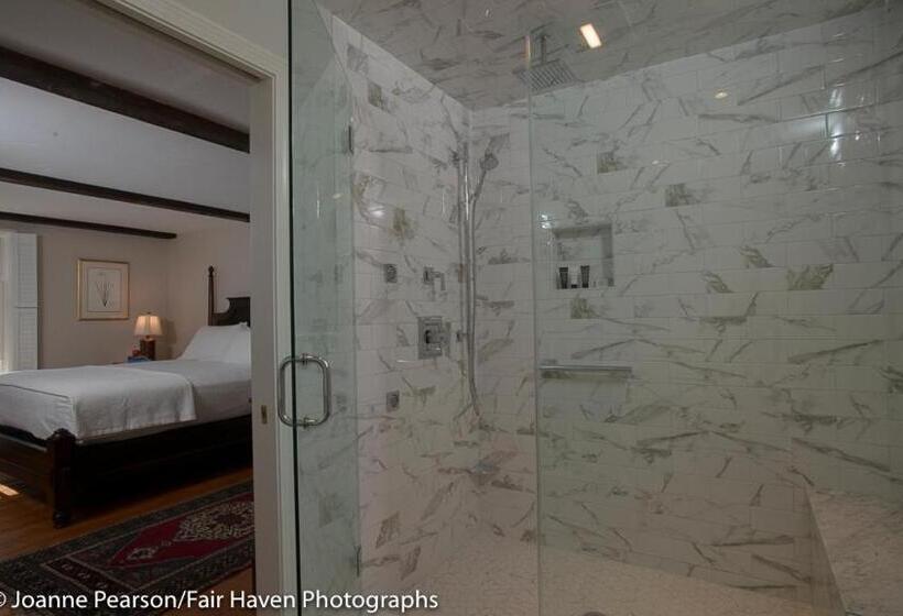 Quarto Estandar Cama King, Liberty Hill Inn