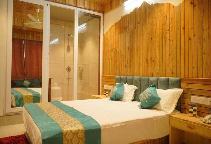 Номер Superior Кровать Кинг, Goroomgo Hotel Gandhi S Paradise Dharamshala