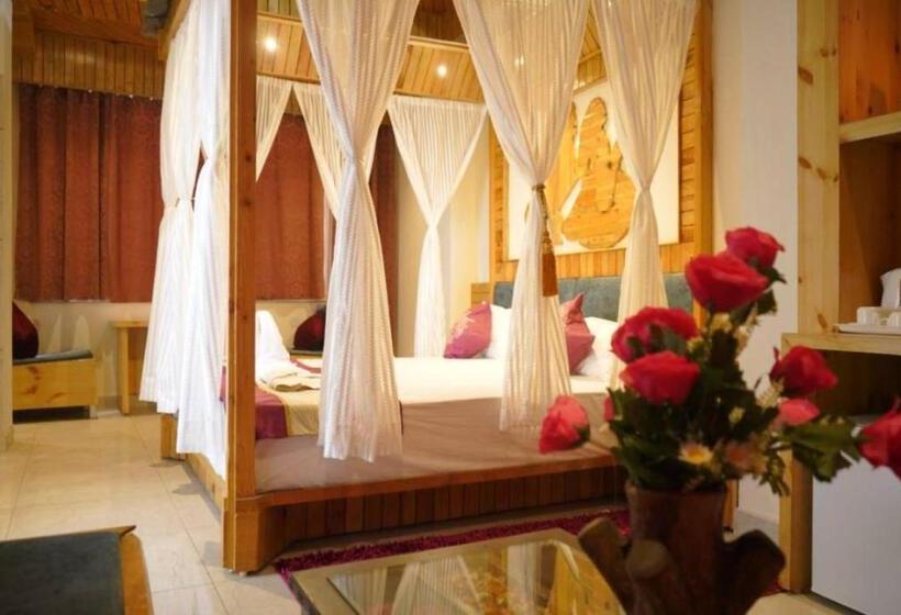 Трехместный Номер Deluxe, Goroomgo Hotel Gandhi S Paradise Dharamshala